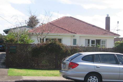Photo of property in 2/6 Brook Street, Milford, Auckland, 0620