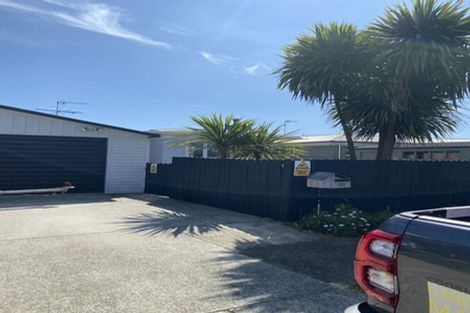 Photo of property in 8 Paterson Avenue, Pukekohe, 2120