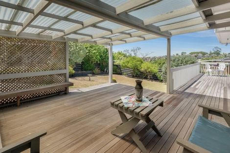 Photo of property in 22 Haseler Crescent, Howick, Auckland, 2014