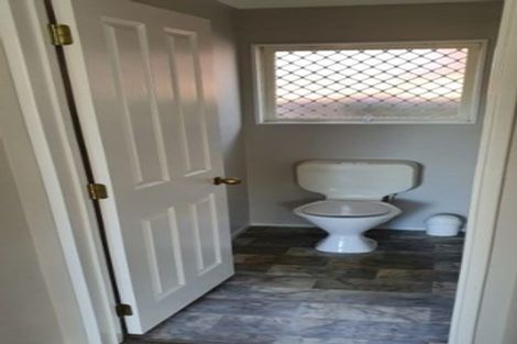 Photo of property in 1/2 Doment Crescent, Orewa, 0931