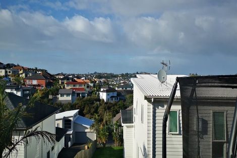 Photo of property in 34 Namsan Close, Fairview Heights, Auckland, 0632