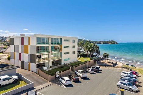 Photo of property in Seaview Apartments, 13/64 Milford Road, Milford, Auckland, 0620
