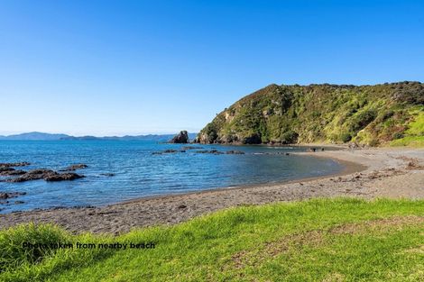 Photo of property in 7 Du Fresne Place, Russell, 0202