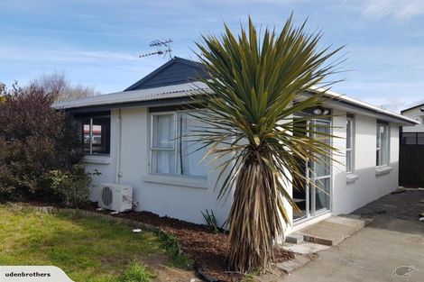 Photo of property in 2/58 Inwoods Road, Parklands, Christchurch, 8083