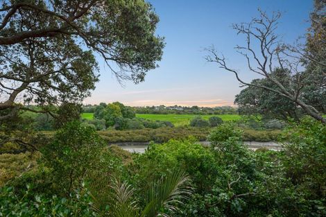 Photo of property in 48a Sunny Brae Crescent, Westmere, Auckland, 1022