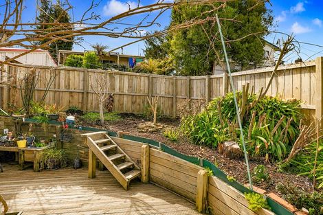 Photo of property in 94a Kawaha Point Road, Kawaha Point, Rotorua, 3010