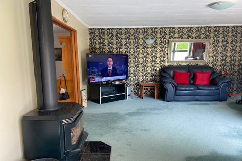 Photo of property in 10 Windsor Avenue, Waikanae, 5036