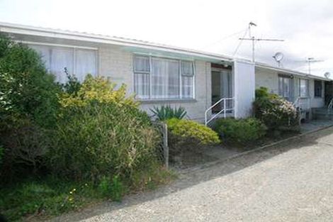 Photo of property in 2/14 Jillett Street, Titahi Bay, Porirua, 5022