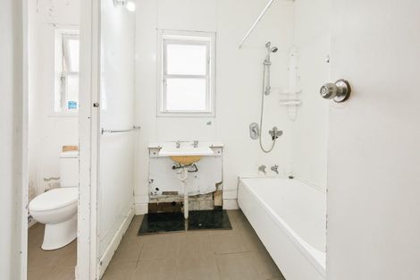 Photo of property in 10 Ribble Street, Island Bay, Wellington, 6023