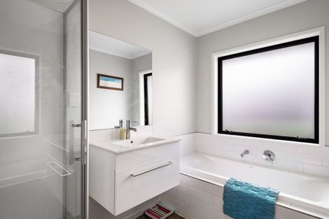 Photo of property in 36 Luxembourg Crescent, Halswell, Christchurch, 8025