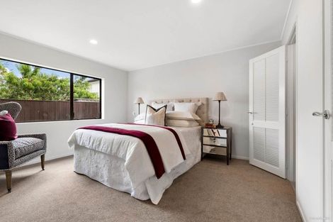 Photo of property in 8 Citation Way, Botany Downs, Auckland, 2010