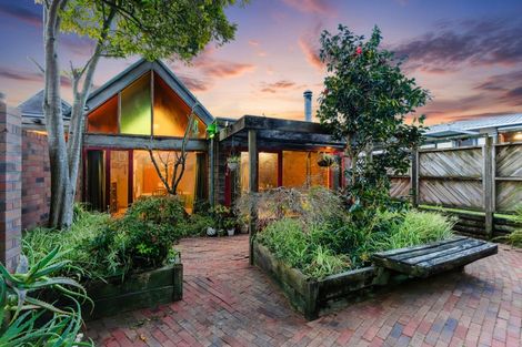 Photo of property in 41 Fitzherbert Avenue, West Harbour, Auckland, 0618