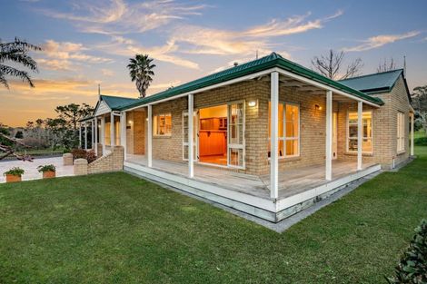 Photo of property in 154 Awa Road, Kumeu, 0891