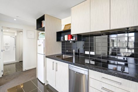 Photo of property in Nouvo Apartments, 5g/21 Rugby Street, Mount Cook, Wellington, 6021