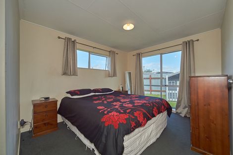 Photo of property in 36 Acacia Street, Kelvin Grove, Palmerston North, 4414