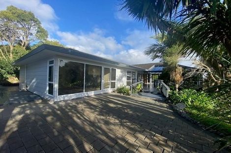 Photo of property in 87 Point View Drive, East Tamaki Heights, Auckland, 2016