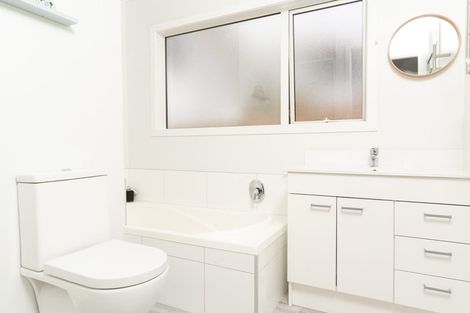 Photo of property in 17a The Drive, Tawa, Wellington, 5028