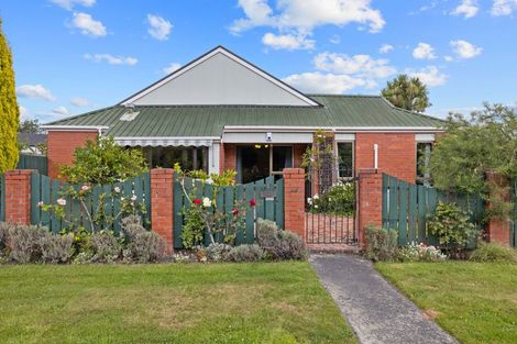 Photo of property in 1/47 Memorial Avenue, Ilam, Christchurch, 8053