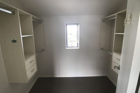 Photo of property in 28b Roberts Road, Glenfield, Auckland, 0629