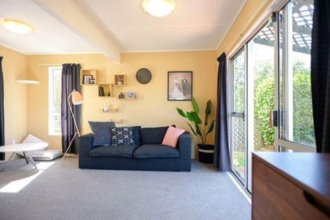 Photo of property in 3 Westra View, Tawa, Wellington, 5028