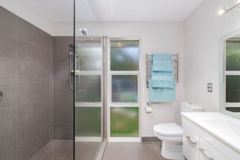 Photo of property in 10 Cowper Place, Avondale, Christchurch, 8061