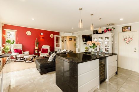 Photo of property in 63 Weggery Drive, Waikanae Beach, Waikanae, 5036