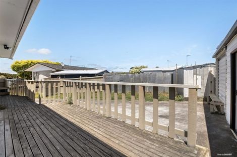 Photo of property in 28 Gambare Place, Wattle Downs, Auckland, 2103