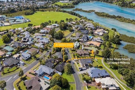 Photo of property in 26 Settlers Grove, Orewa, 0931