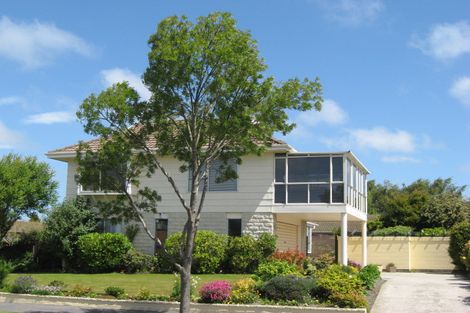 Photo of property in 21 Karnak Crescent, Russley, Christchurch, 8042