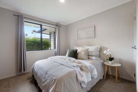 Photo of property in 8 Highlander Place, Welcome Bay, Tauranga, 3112