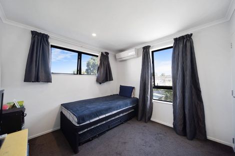 Photo of property in 70 Kaimoana Street, Weymouth, Auckland, 2103