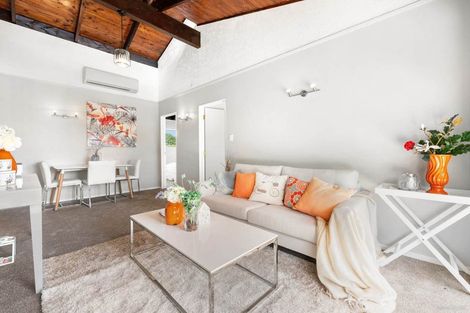 Photo of property in 3/23 Craigbank Avenue, New Lynn, Auckland, 0600