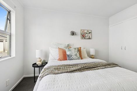 Photo of property in 2/102 Endeavour Street, Lyall Bay, Wellington, 6022