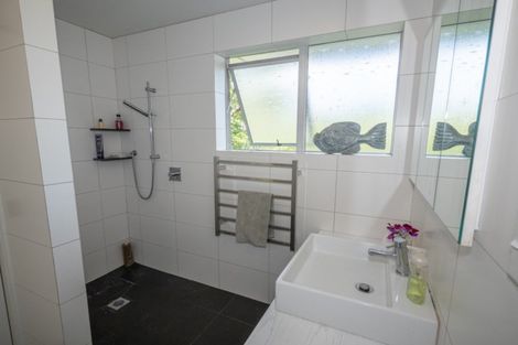 Photo of property in 16 Bay View Road, Moncks Bay, Christchurch, 8081