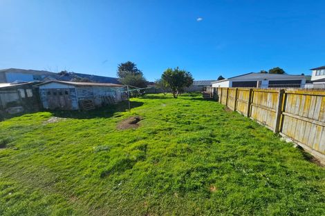 Photo of property in 27 Hill Crescent, Papakura, 2110