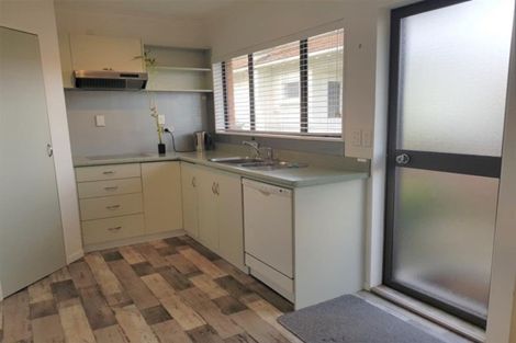 Photo of property in 1a Shortland Street, Lower Vogeltown, New Plymouth, 4310