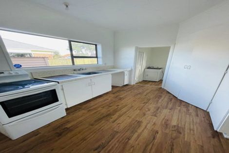 Photo of property in 27 Jackson Street, College Estate, Whanganui, 4500