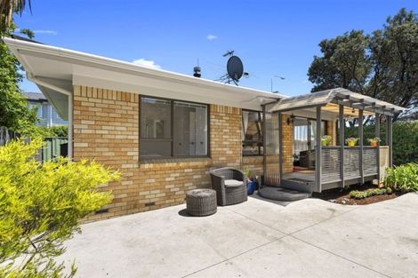 Photo of property in 1/2 Tristram Avenue, Forrest Hill, Auckland, 0620