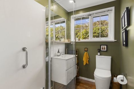 Photo of property in 300 Karori Road, Karori, Wellington, 6012