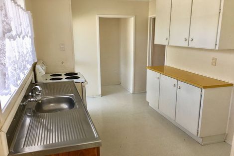 Photo of property in 390 Bucklands Beach Road, Bucklands Beach, Auckland, 2012