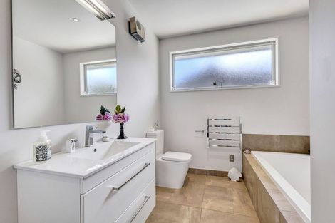 Photo of property in 7 Brinsworth Avenue, West Melton, 7618