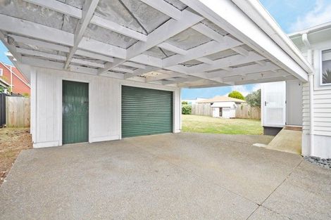 Photo of property in 8 Beresford Street, Pukekohe, 2120