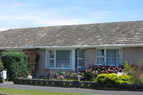 Photo of property in 2/2 Trist Place, Edgeware, Christchurch, 8013