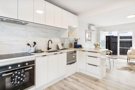 Photo of property in 4/13 Armadale Road, Remuera, Auckland, 1050