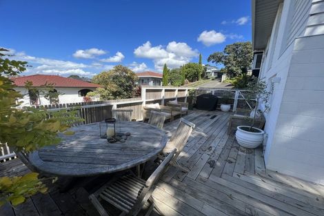 Photo of property in 1/4 Beach Road, Castor Bay, Auckland, 0620