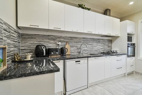 Photo of property in 2/602 Park Road South, Akina, Hastings, 4122