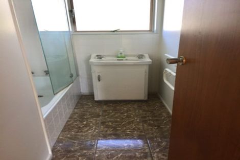 Photo of property in 1/44 Megan Avenue, Pakuranga Heights, Auckland, 2010