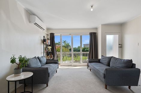Photo of property in 3/240 Hurstmere Road, Takapuna, Auckland, 0622