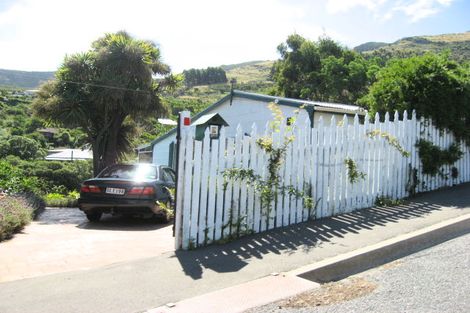 Photo of property in 9 Cornwall Road, Lyttelton, 8082