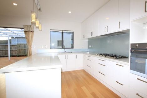 Photo of property in 14 Pohue Avenue, Huapai, Kumeu, 0810